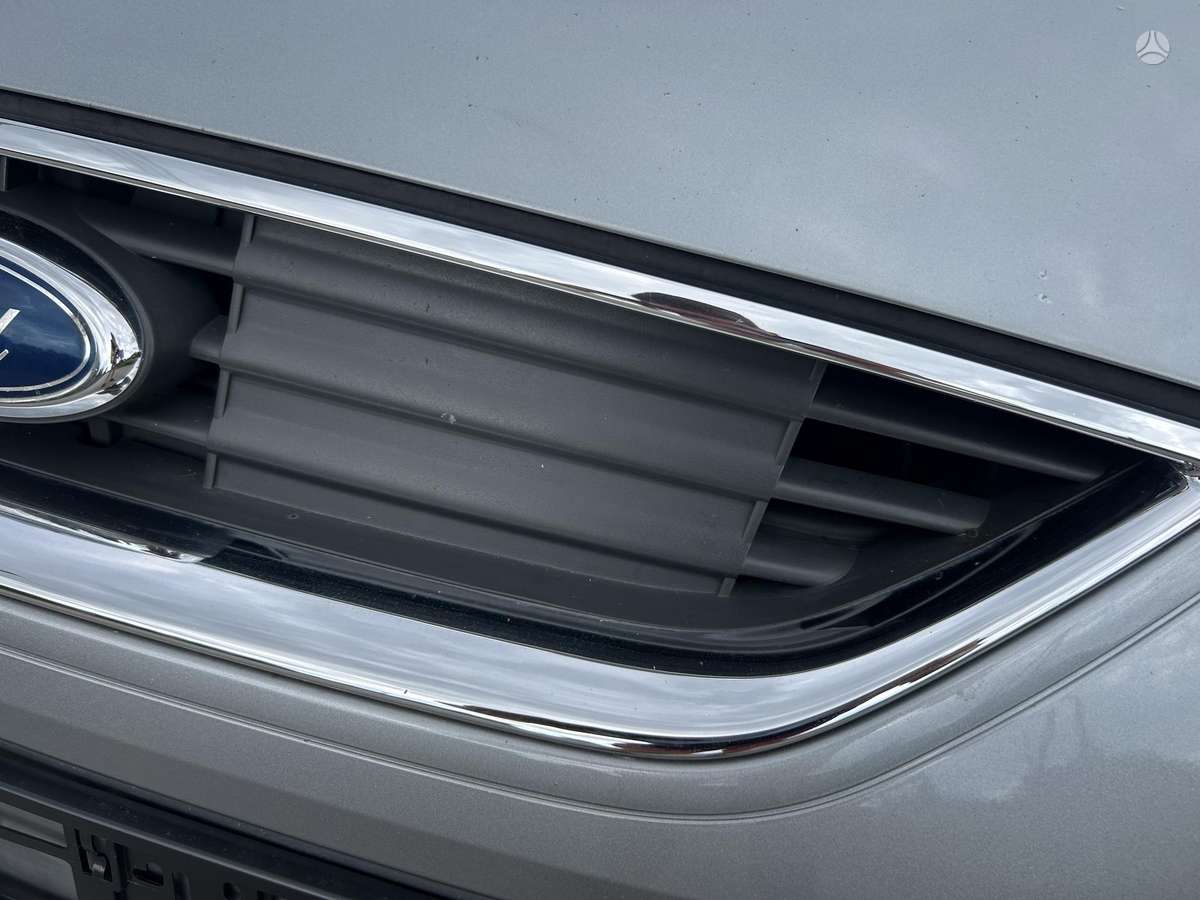 Ford Galaxy 2009 — photo 11