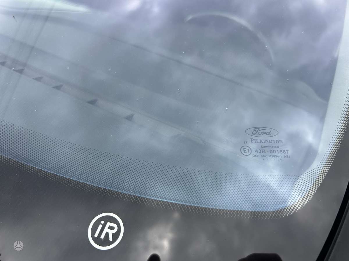 Ford Galaxy 2009 — photo 12