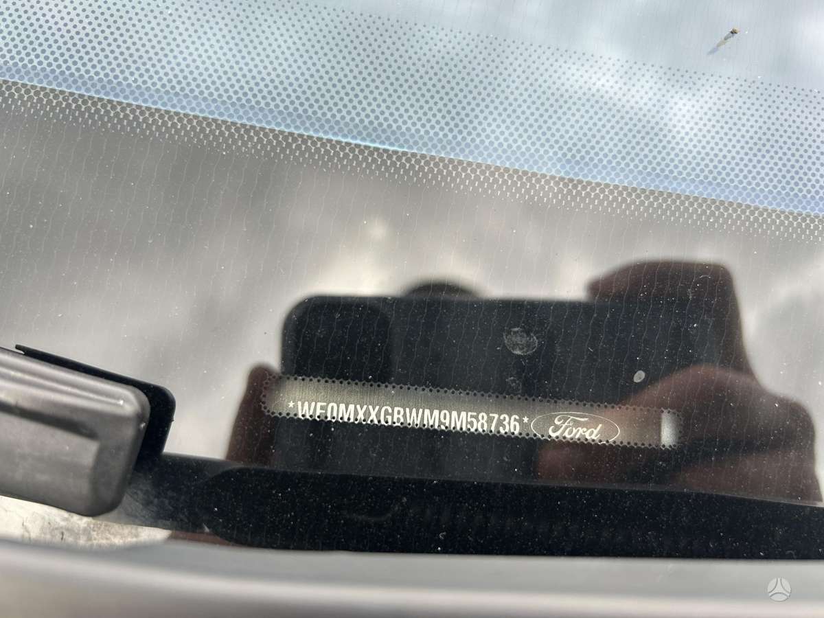 Ford Galaxy 2009 — photo 13