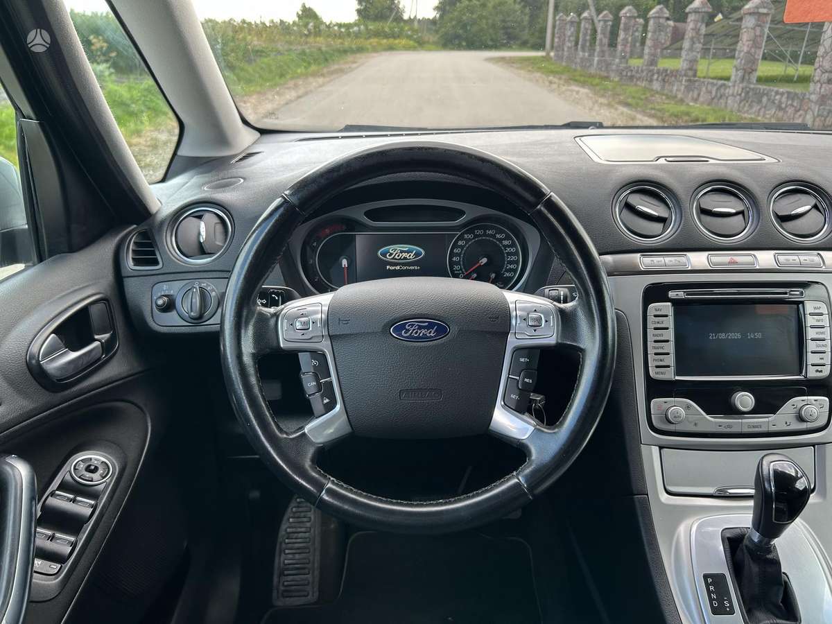 Ford Galaxy 2009 — photo 29