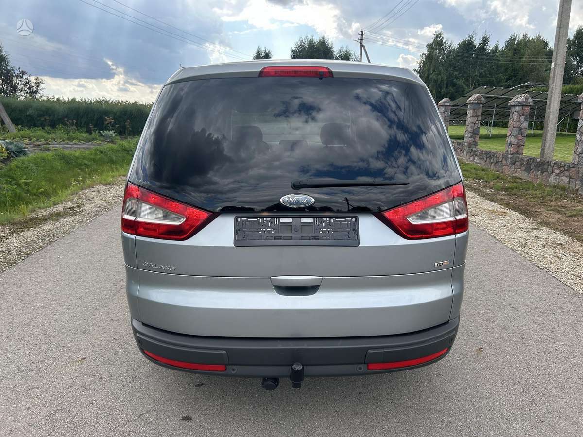 Ford Galaxy 2009 — photo 5