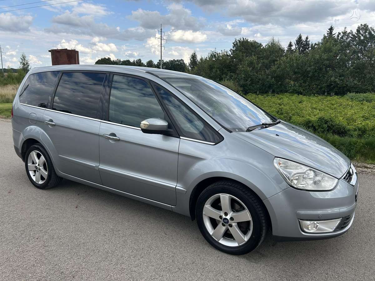 Ford Galaxy 2009 — photo 8