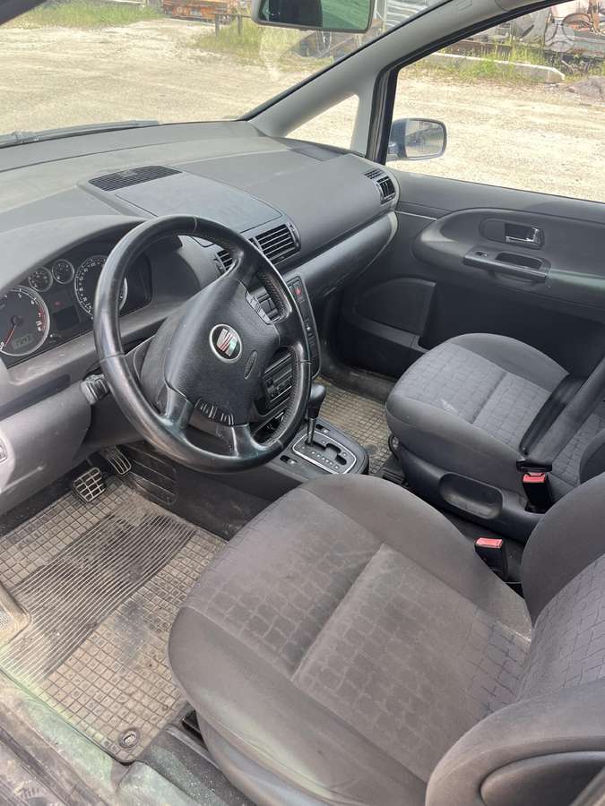 Seat Alhambra 2006 — photo 9