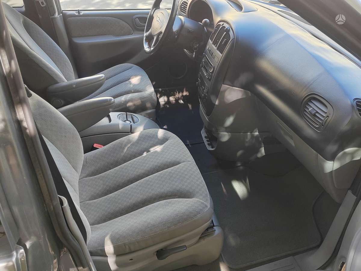 Chrysler Grand 2005 — photo 6