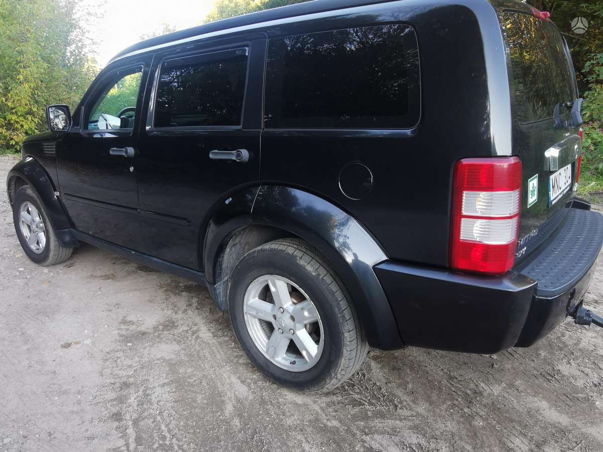 Dodge Nitro 2007 — двигун 2800 cm³, 177 HP (130kW)