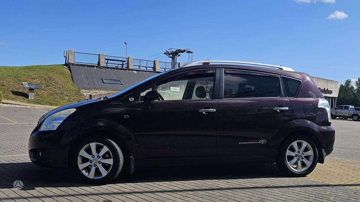 Toyota Corolla 2009 — engine 2231 cm³, 136 HP (100kW)