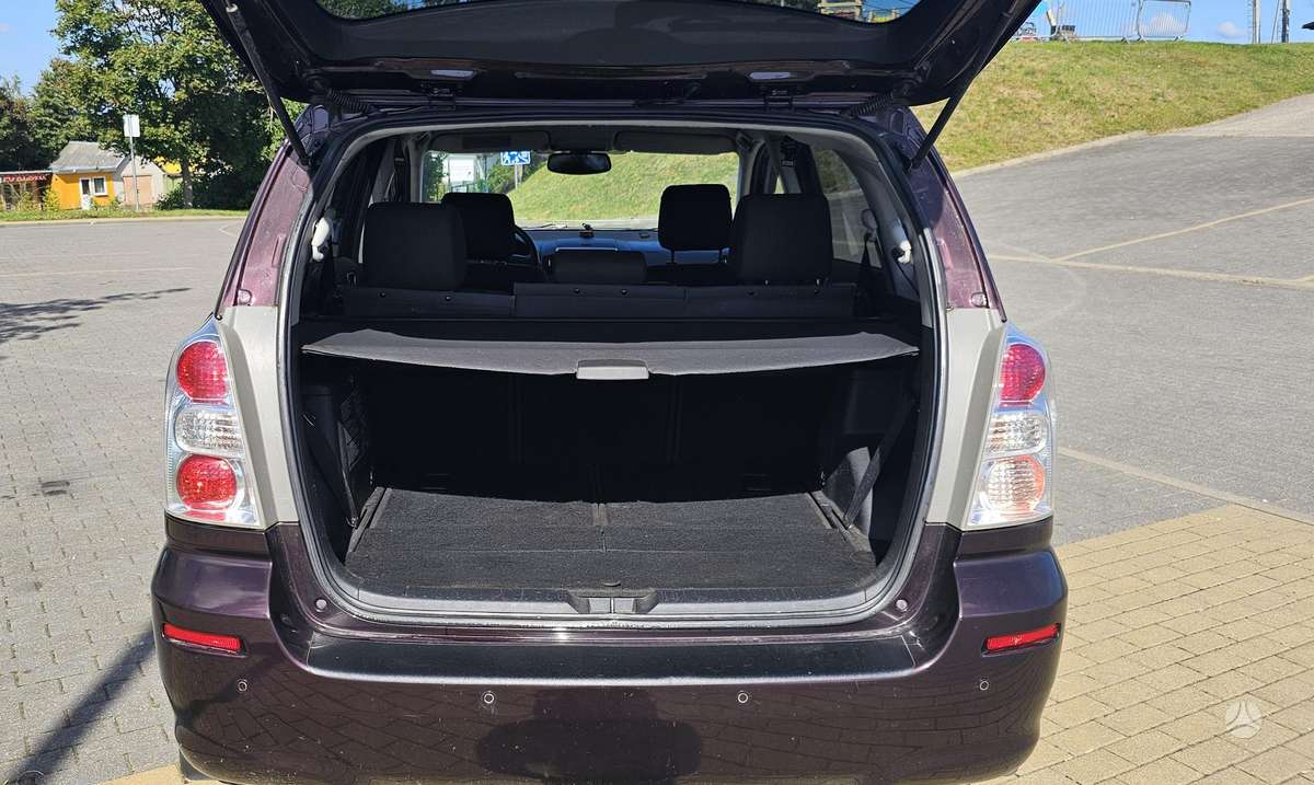 Toyota Corolla 2009 — photo 6