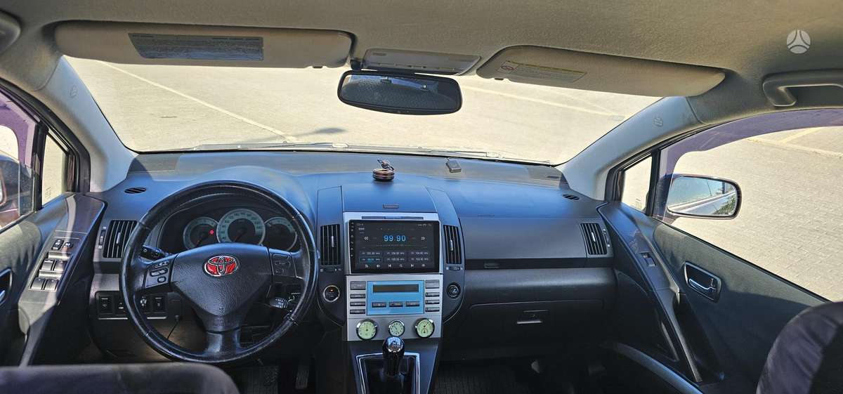 Toyota Corolla 2009 — photo 7