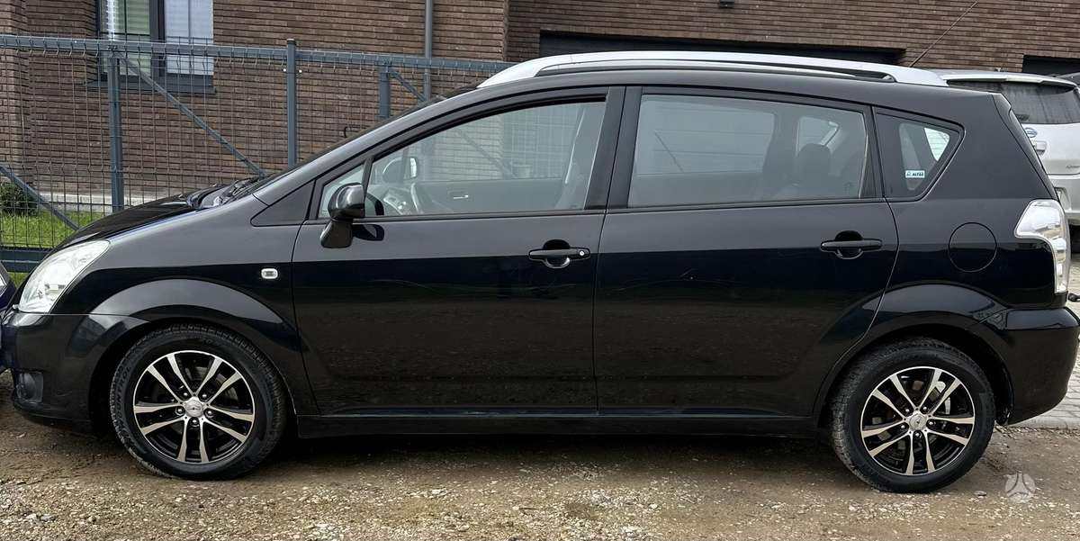 Toyota Corolla 2008 — салон