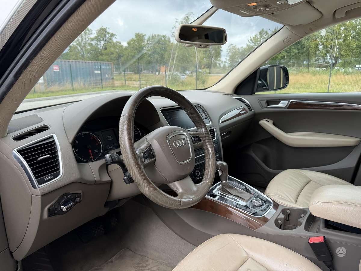 Audi Q5 2009 — photo 19