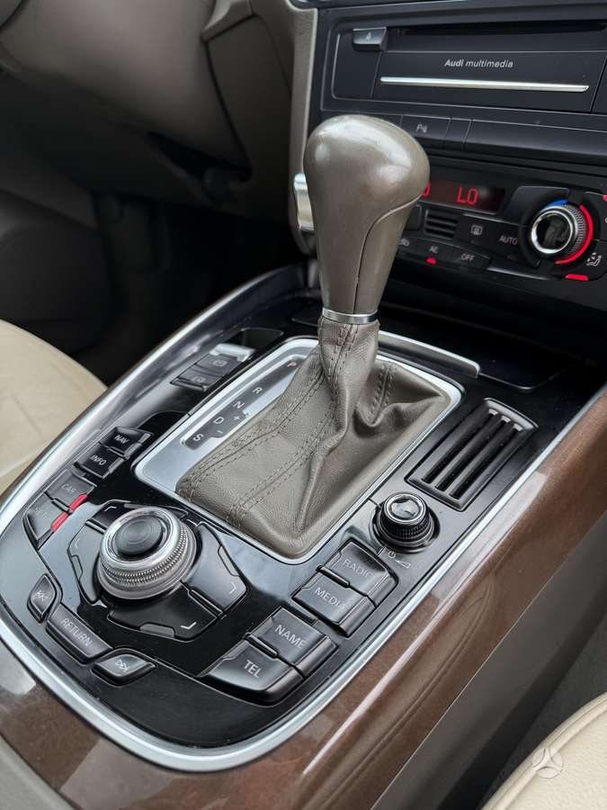 Audi Q5 2009 — photo 22