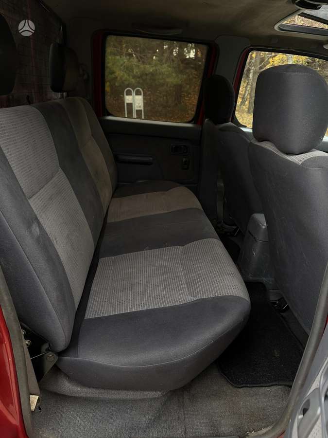 Nissan Navara 2004 — photo 15