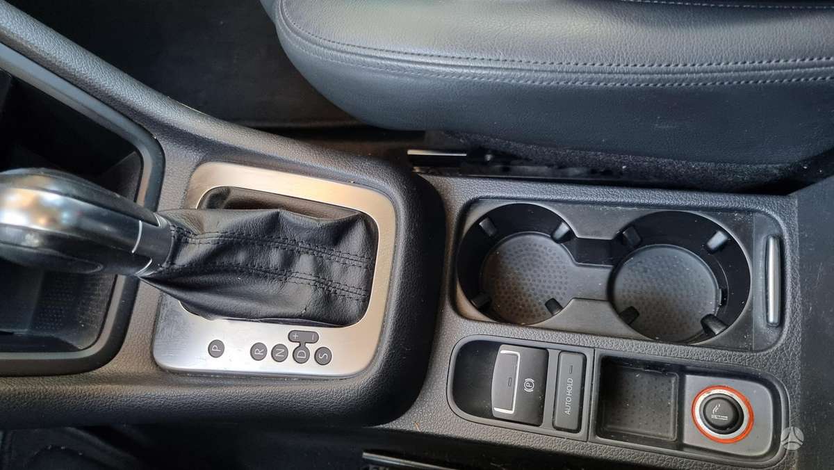 Volkswagen Sharan 2012 — interior