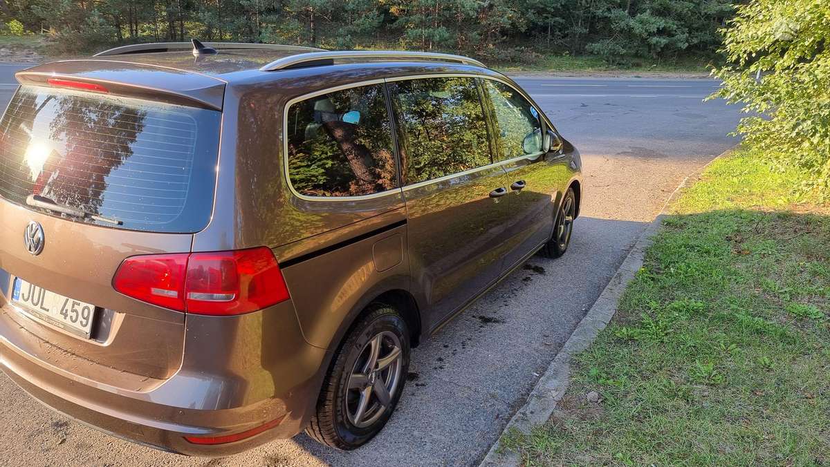 Volkswagen Sharan 2012 — photo 7