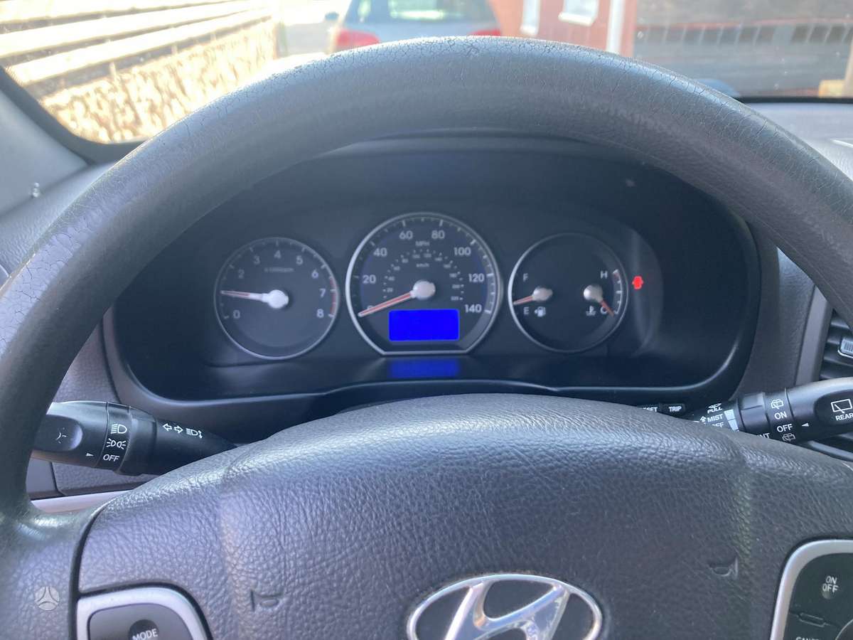 Hyundai Santa 2011 — photo 5