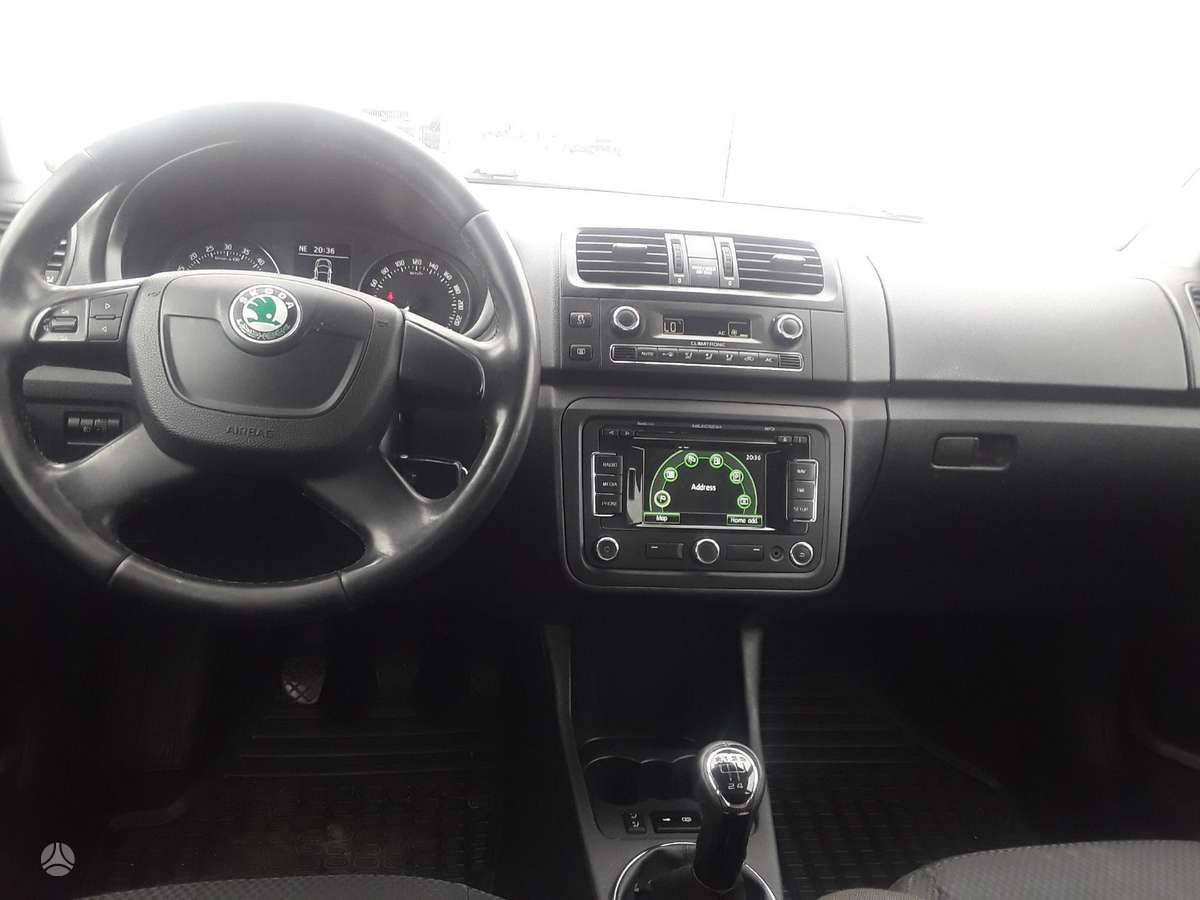 Skoda Fabia 2013 — photo 11