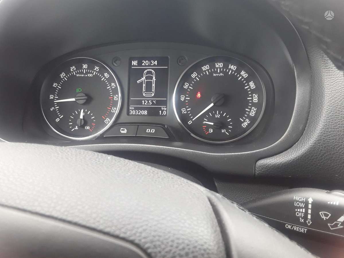 Skoda Fabia 2013 — photo 12