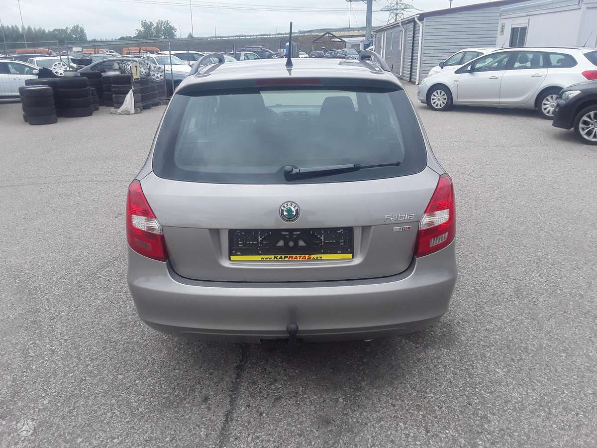 Skoda Fabia 2013 — photo 5