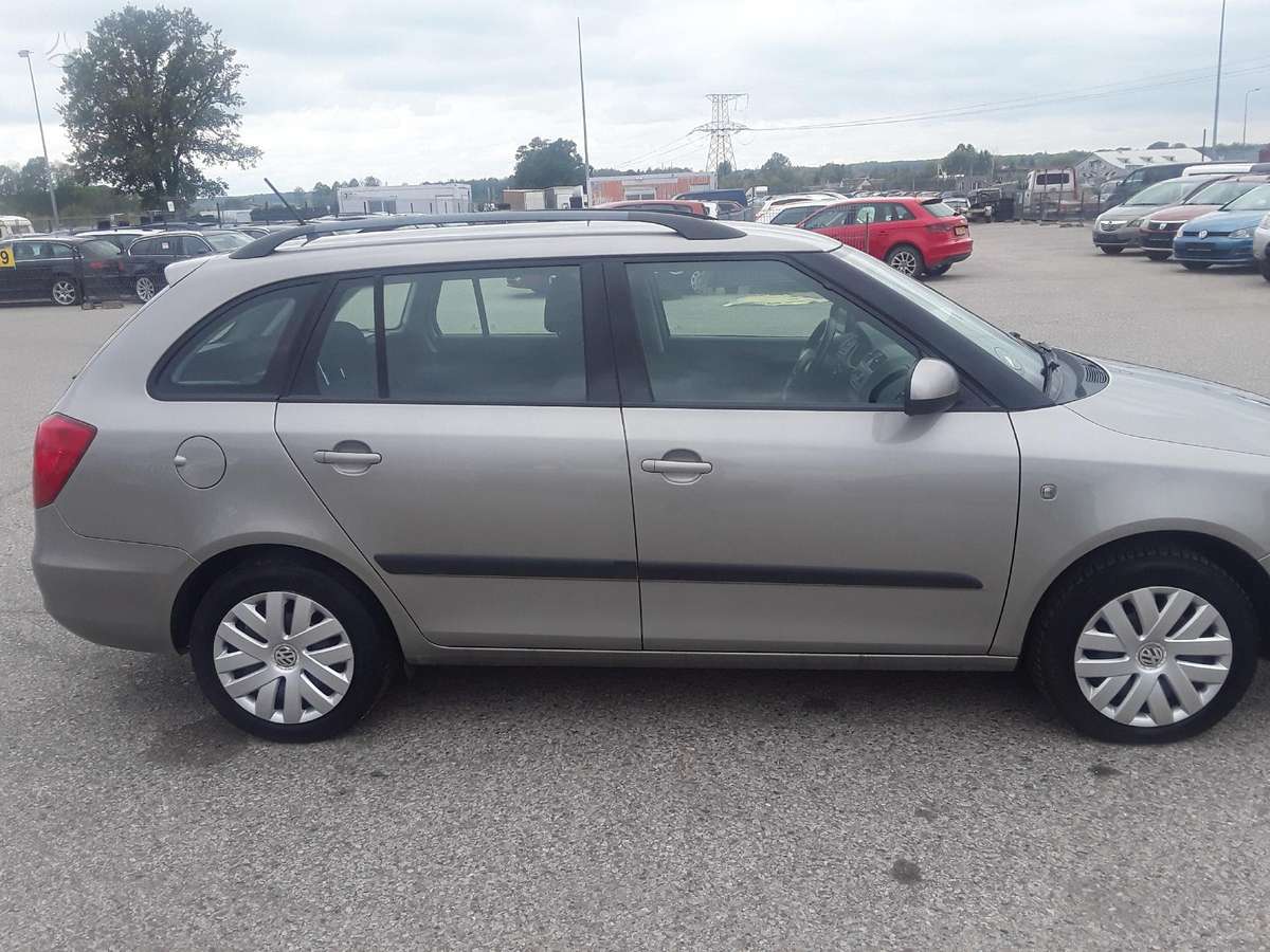 Skoda Fabia 2013 — photo 7