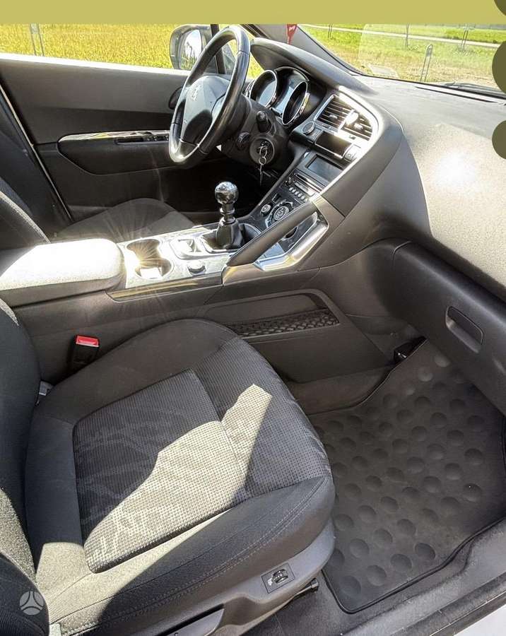 Peugeot 3008 2011 — photo 8