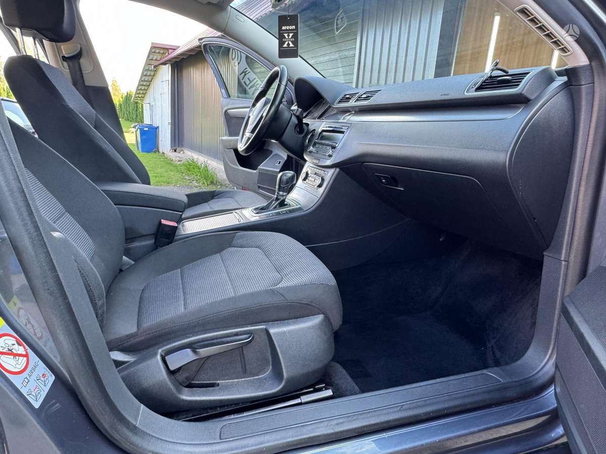 Volkswagen Passat 2012 — photo 21