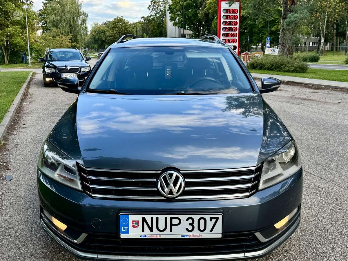 Volkswagen Passat 2012 — photo 27