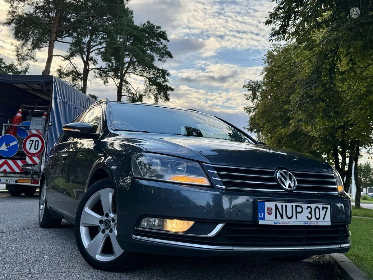 Volkswagen Passat 2012 — photo 29