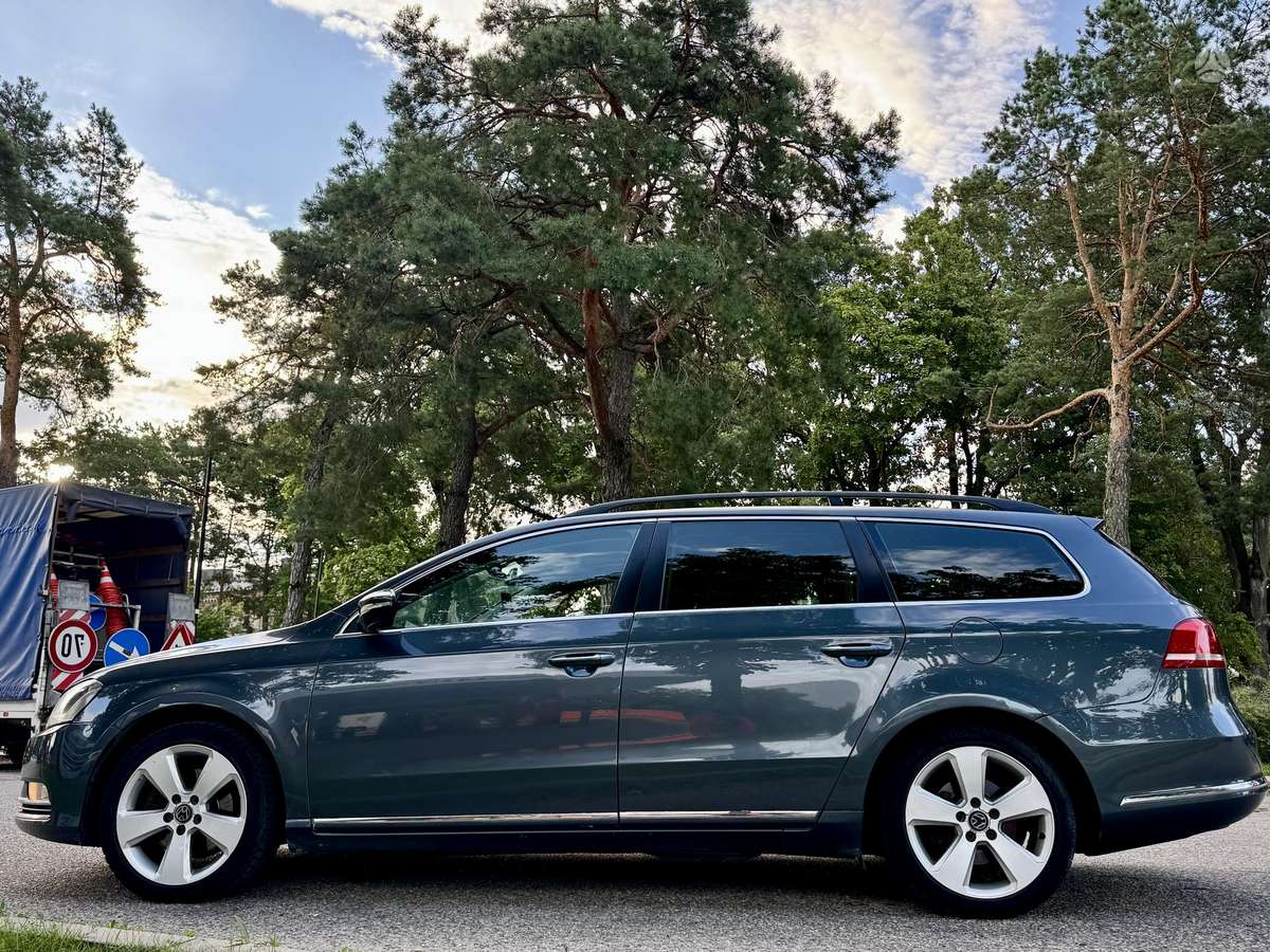 Volkswagen Passat 2012 — photo 7