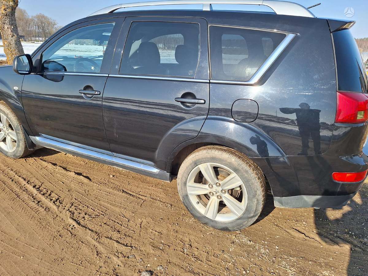 Peugeot 4007 2008 — photo 9