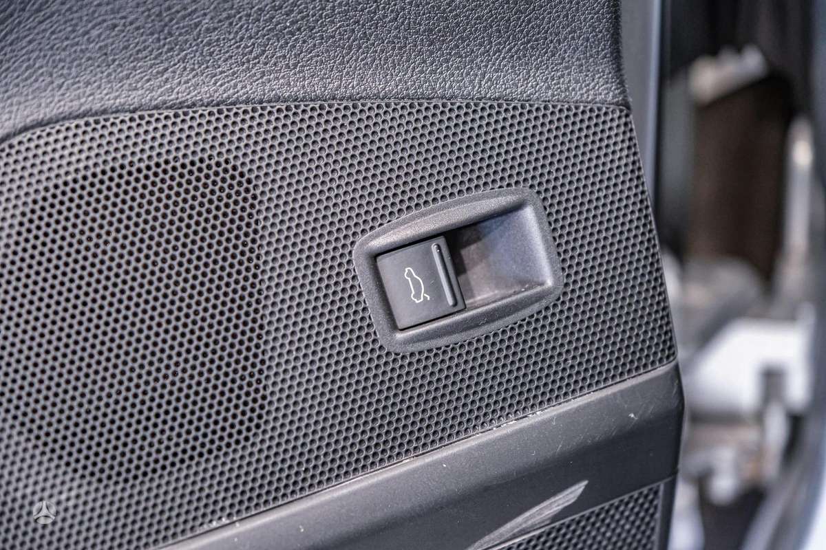 Volkswagen Passat 2013 — photo 14
