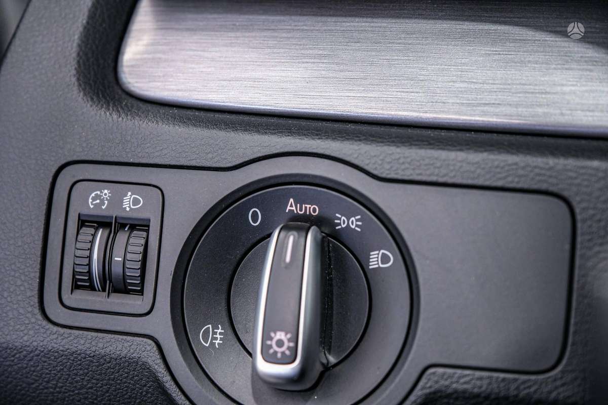Volkswagen Passat 2013 — photo 15