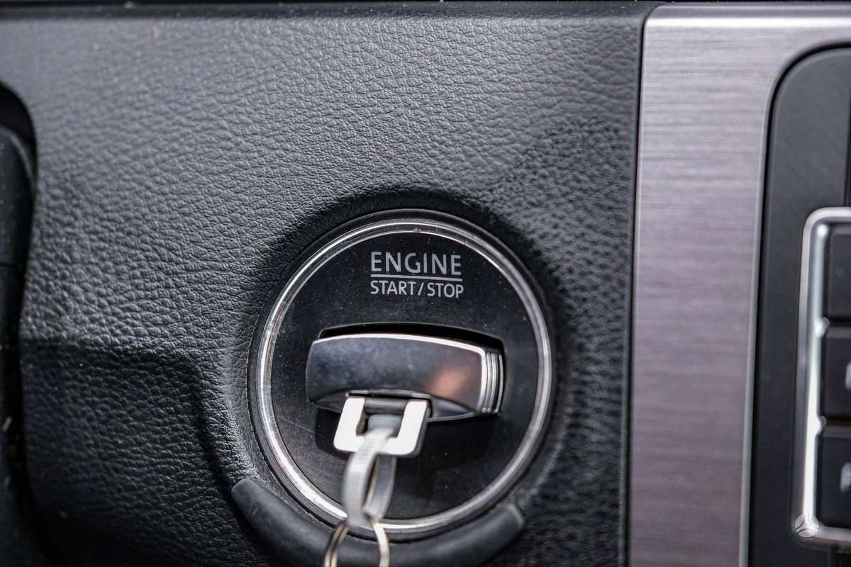 Volkswagen Passat 2013 — photo 19