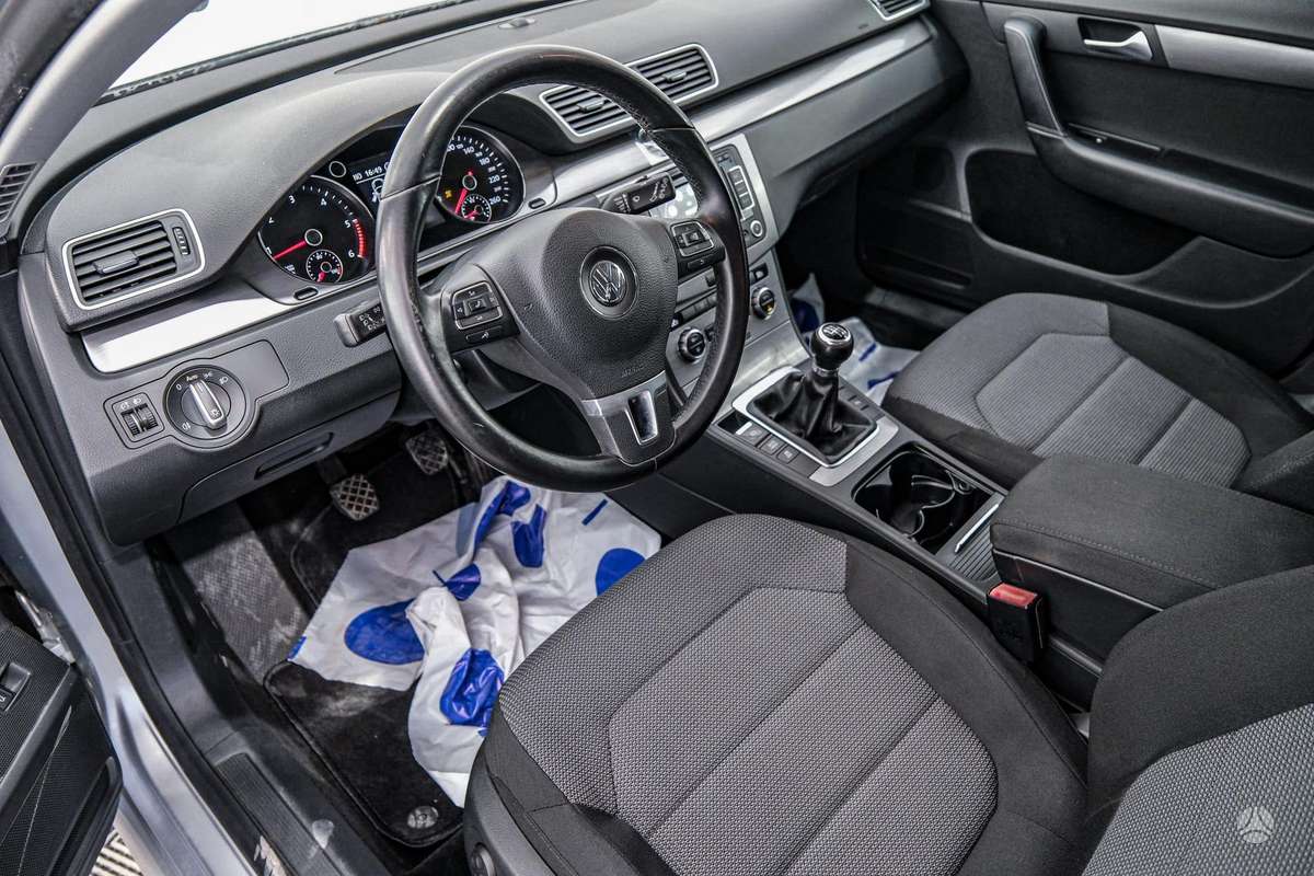 Volkswagen Passat 2013 — photo 5