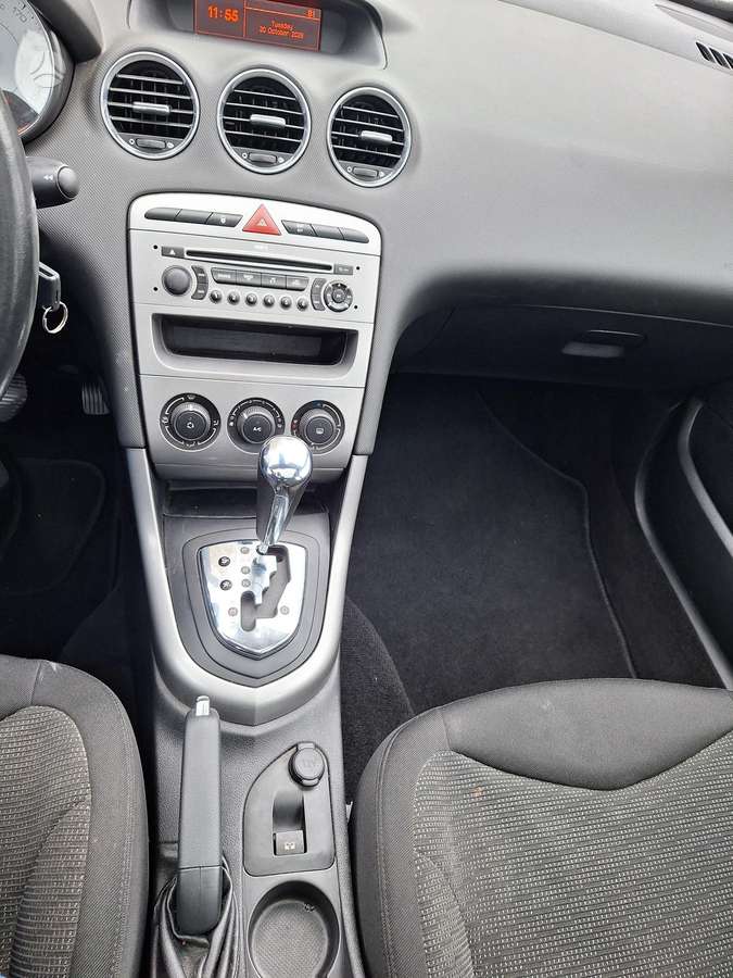 Peugeot 308 2009 — photo 10