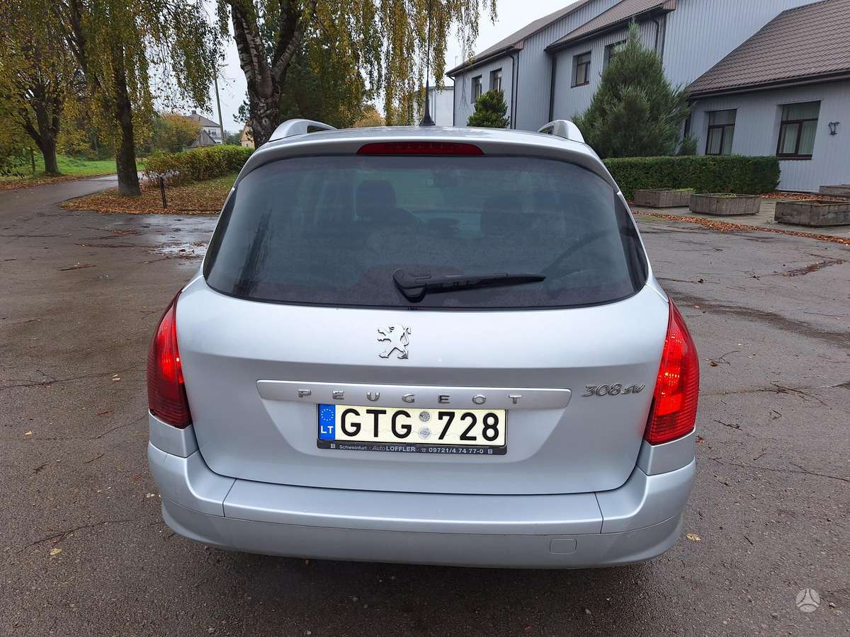 Peugeot 308 2009 — rear view