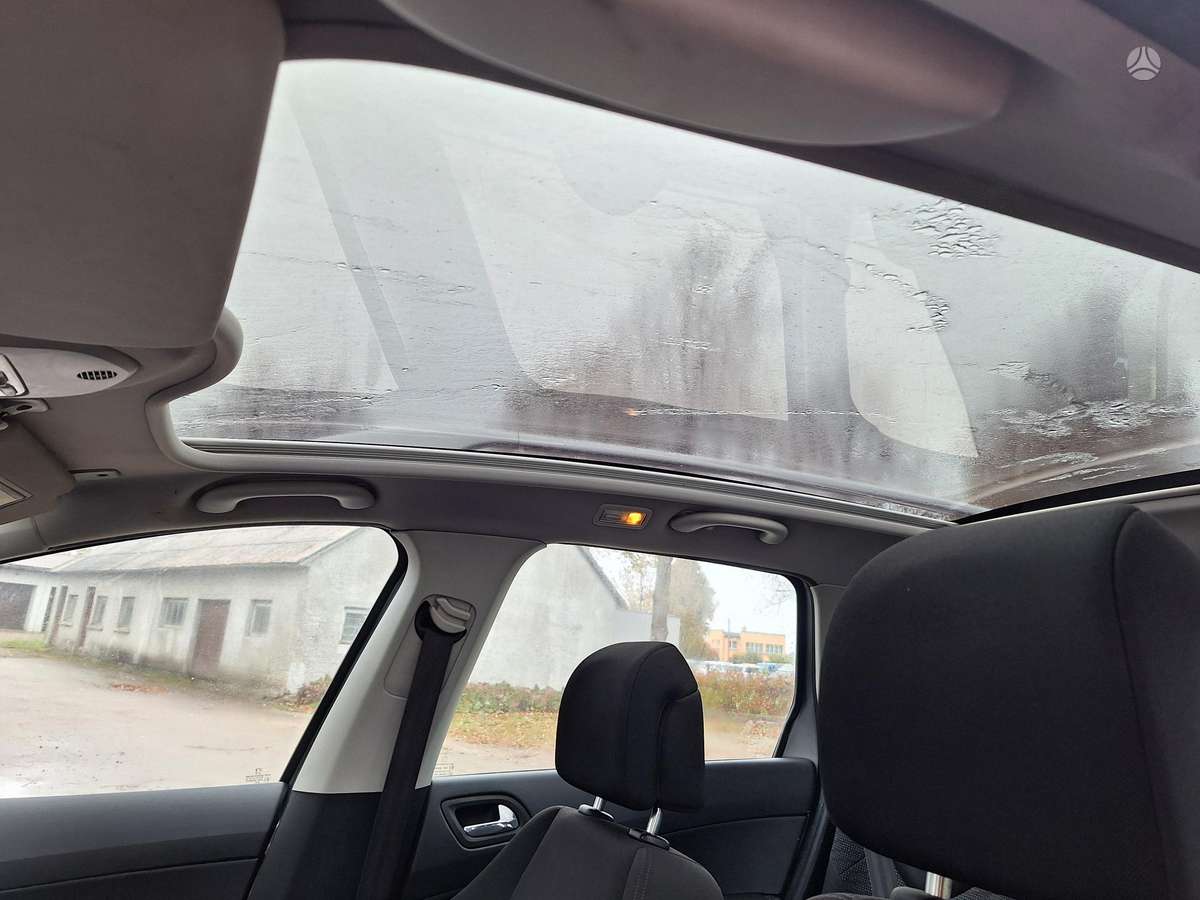 Peugeot 308 2009 — photo 7