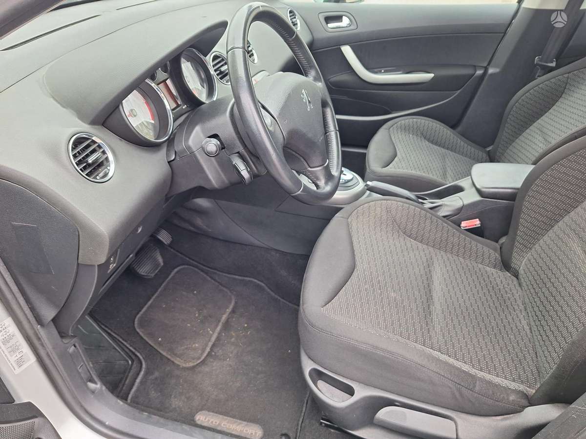 Peugeot 308 2009 — photo 8