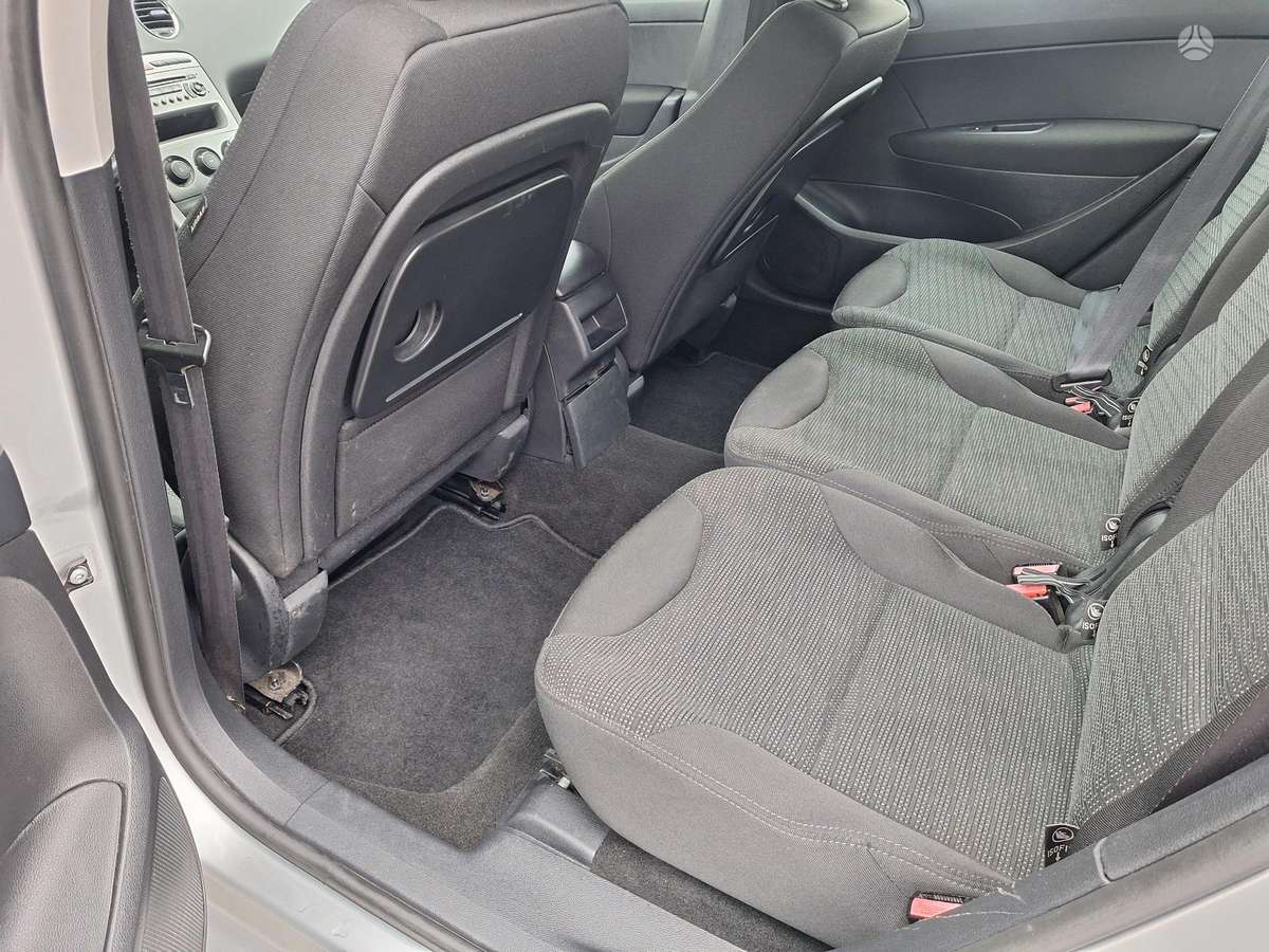 Peugeot 308 2009 — photo 9