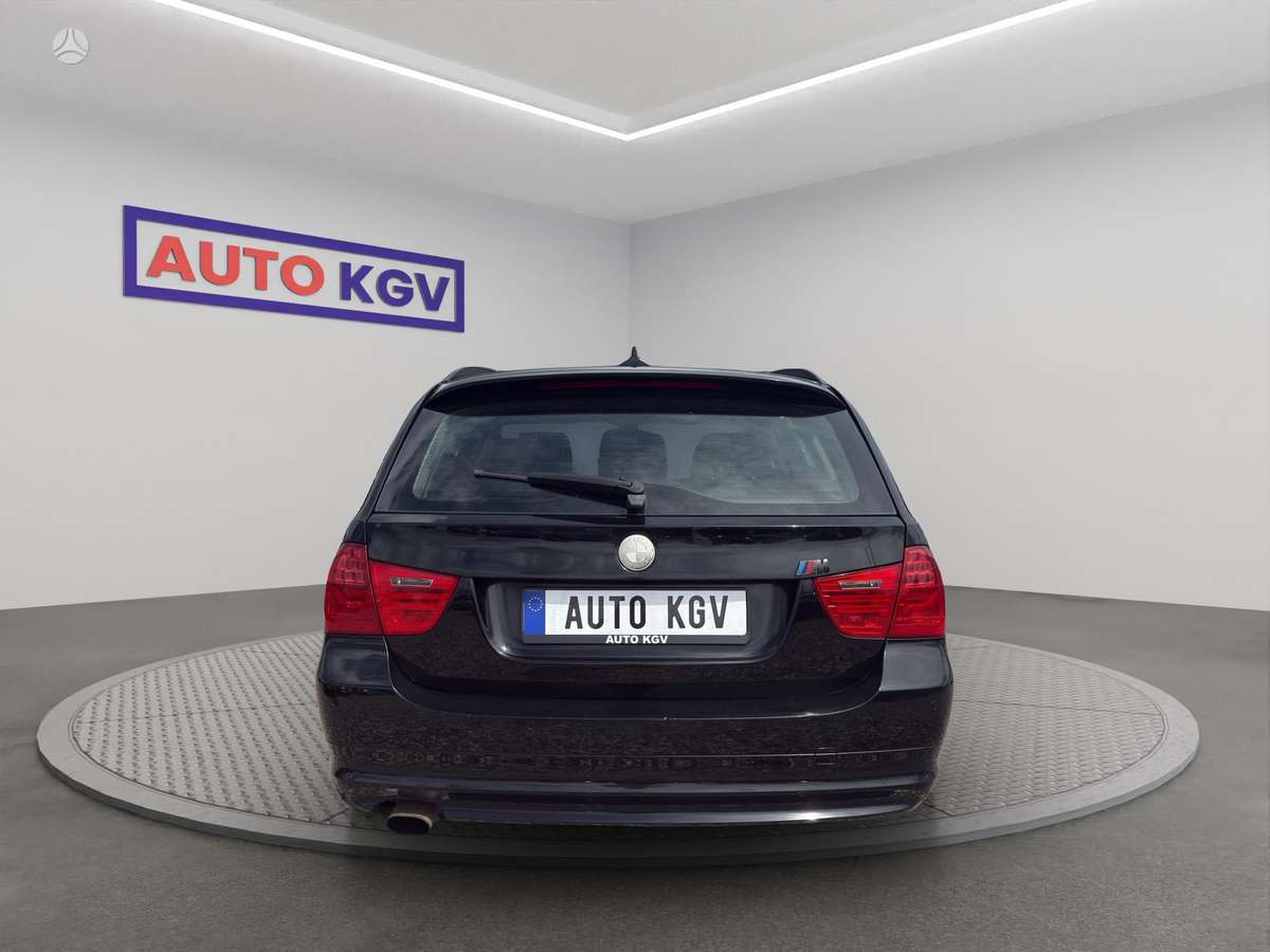 BMW 318 2011 — engine 2000 cm³, 143 HP (105kW)