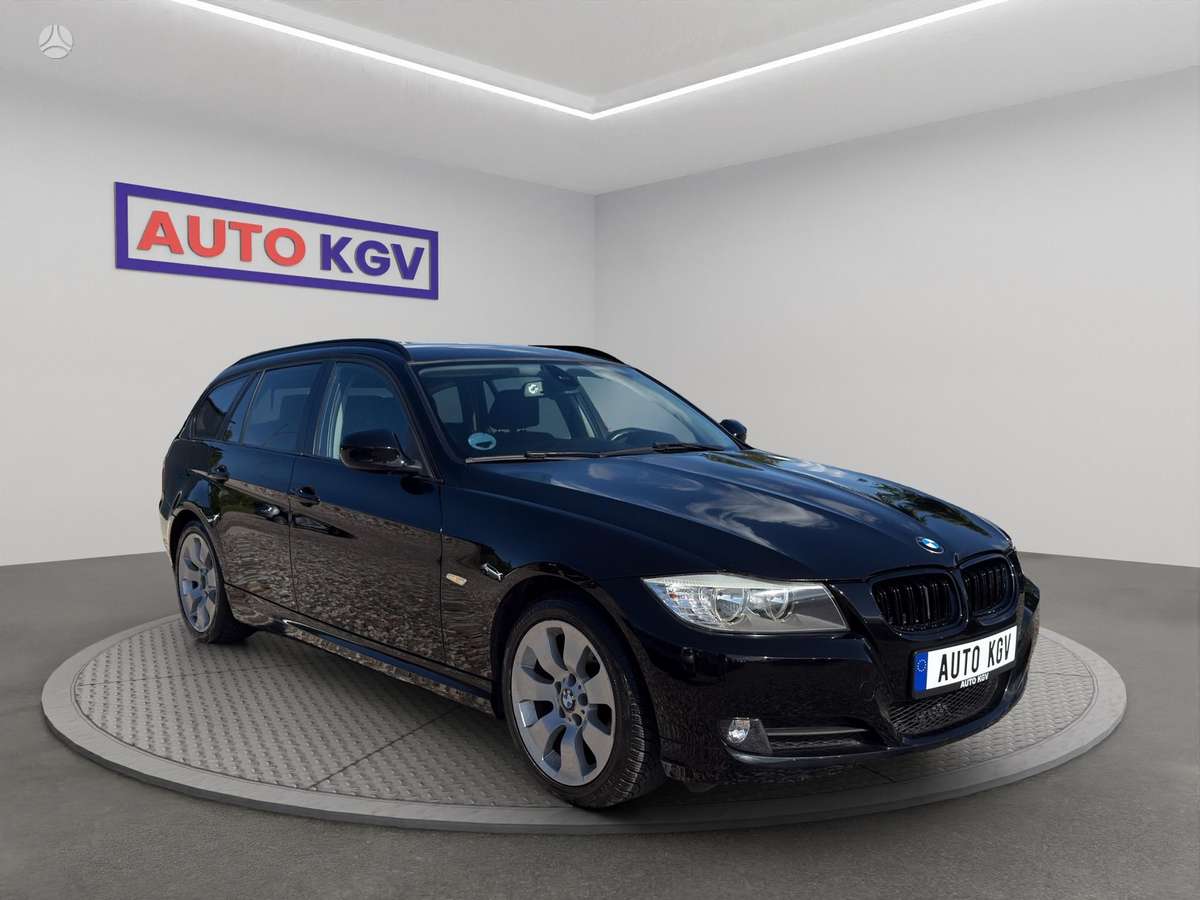 BMW 318 2011 — photo 7
