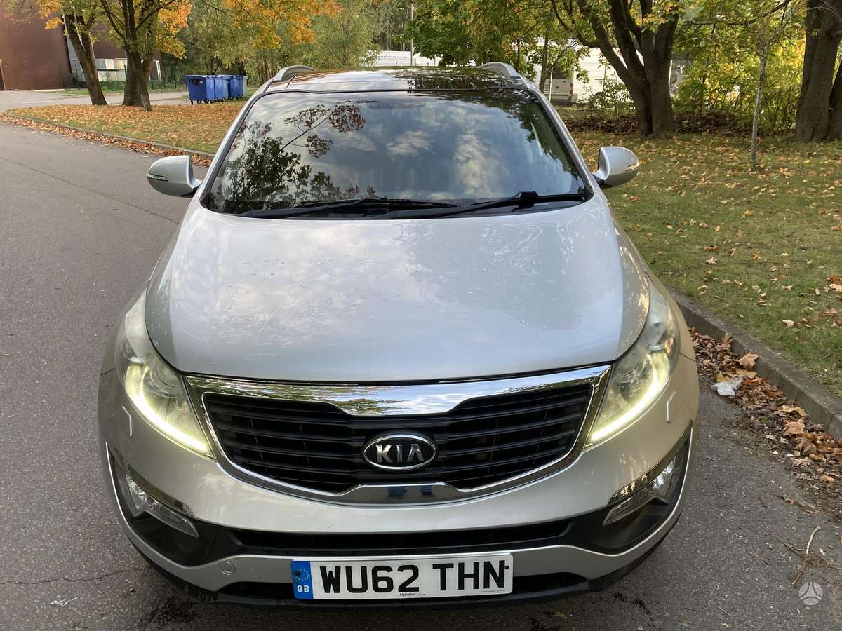 Kia Sportage 2012 — салон