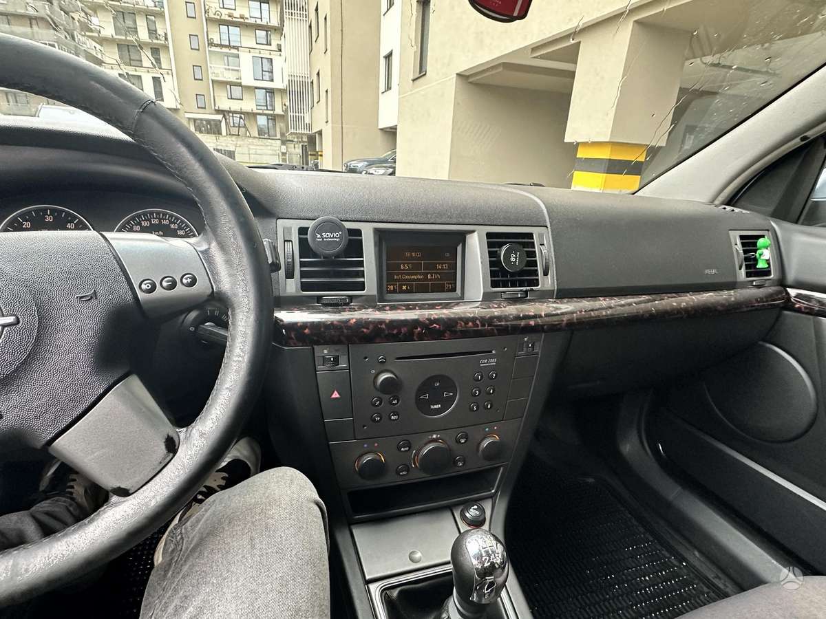 Opel Vectra 2005 — photo 11