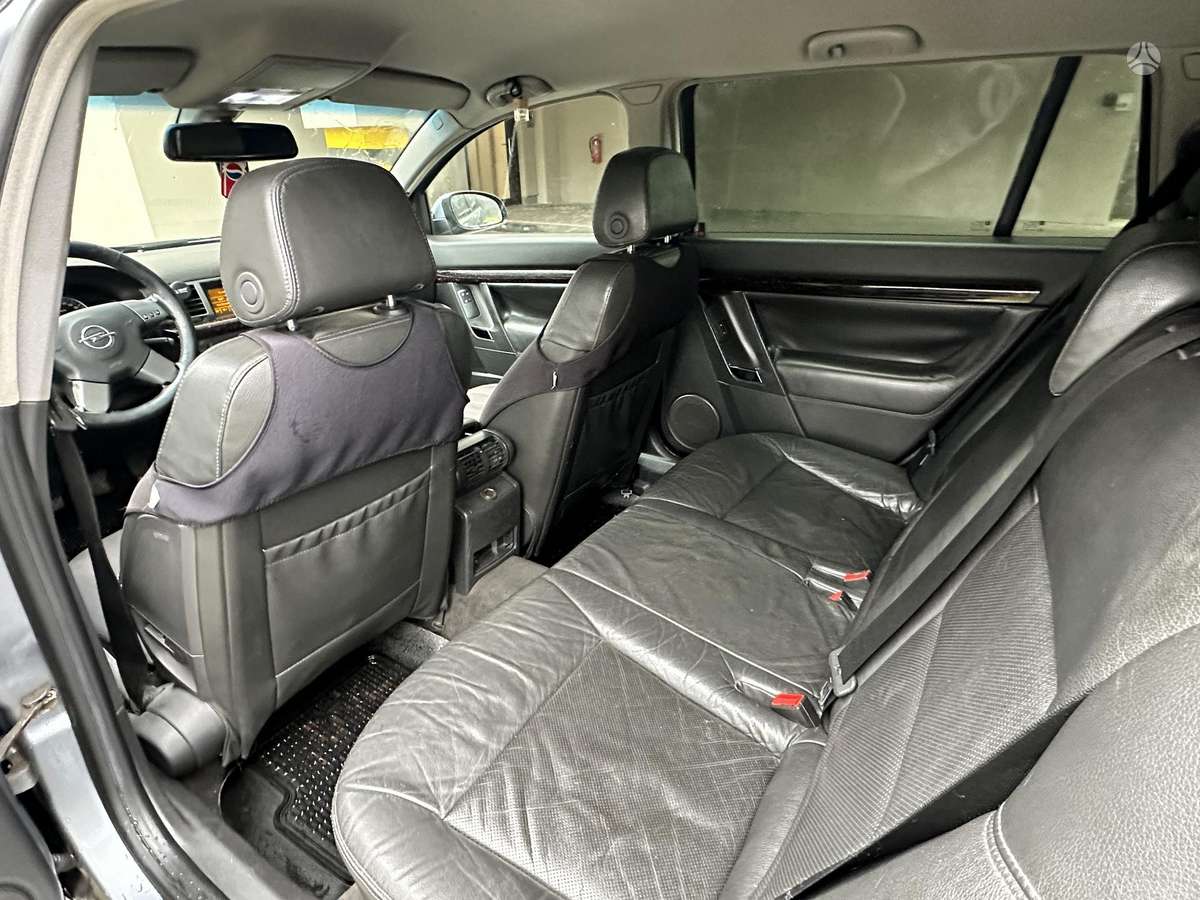 Opel Vectra 2005 — photo 7