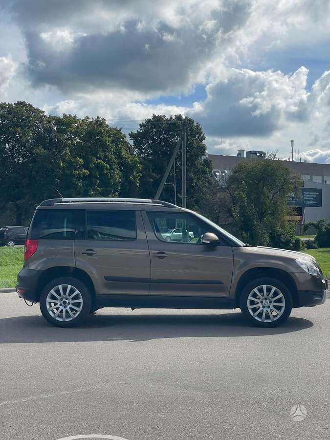 Skoda Yeti 2011 — салон