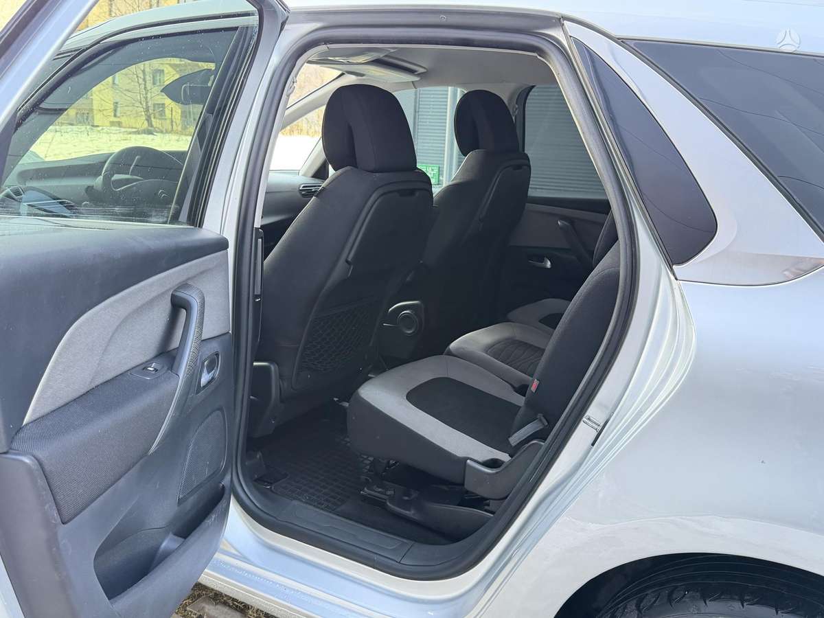 Citroen C4 2015 — photo 14