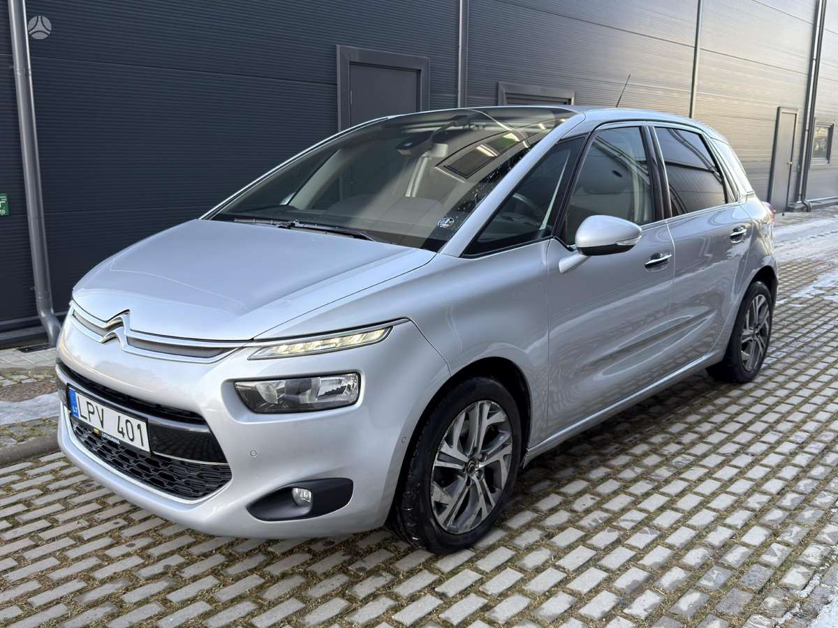 Citroen C4 2015 — rear view