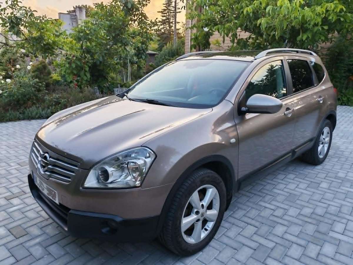 Nissan Qashqai+2 2010 — photo 10