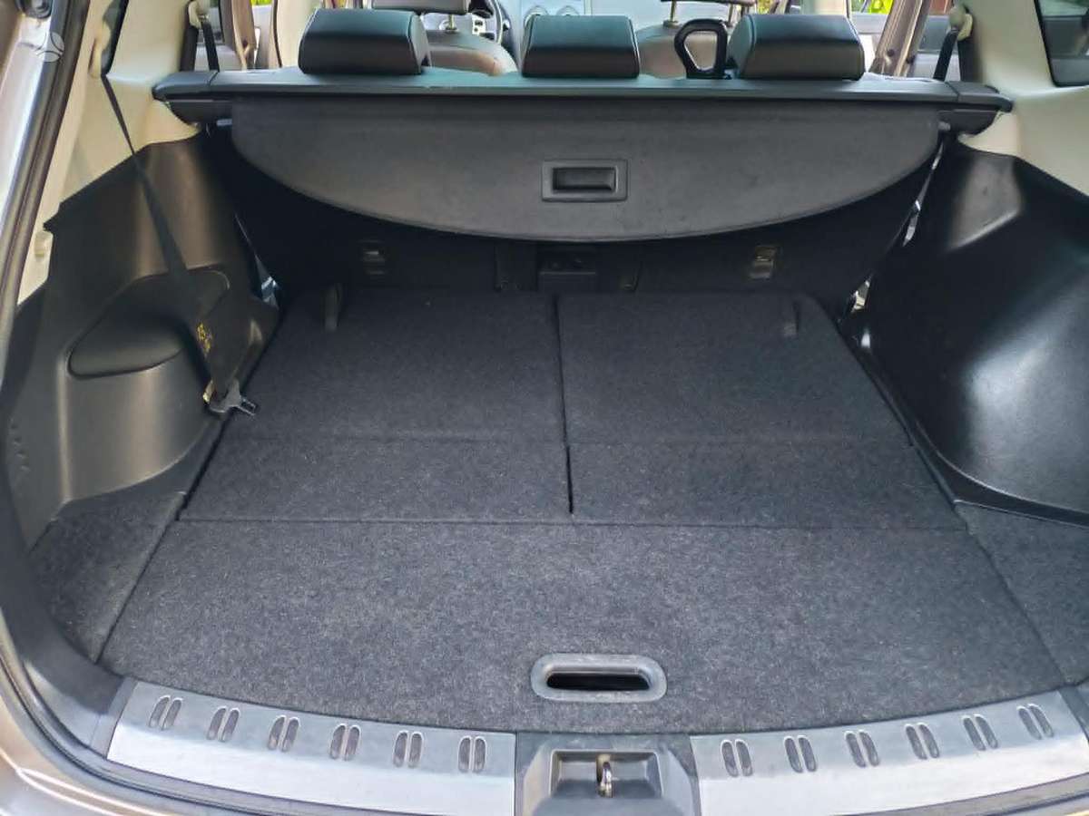 Nissan Qashqai+2 2010 — photo 13