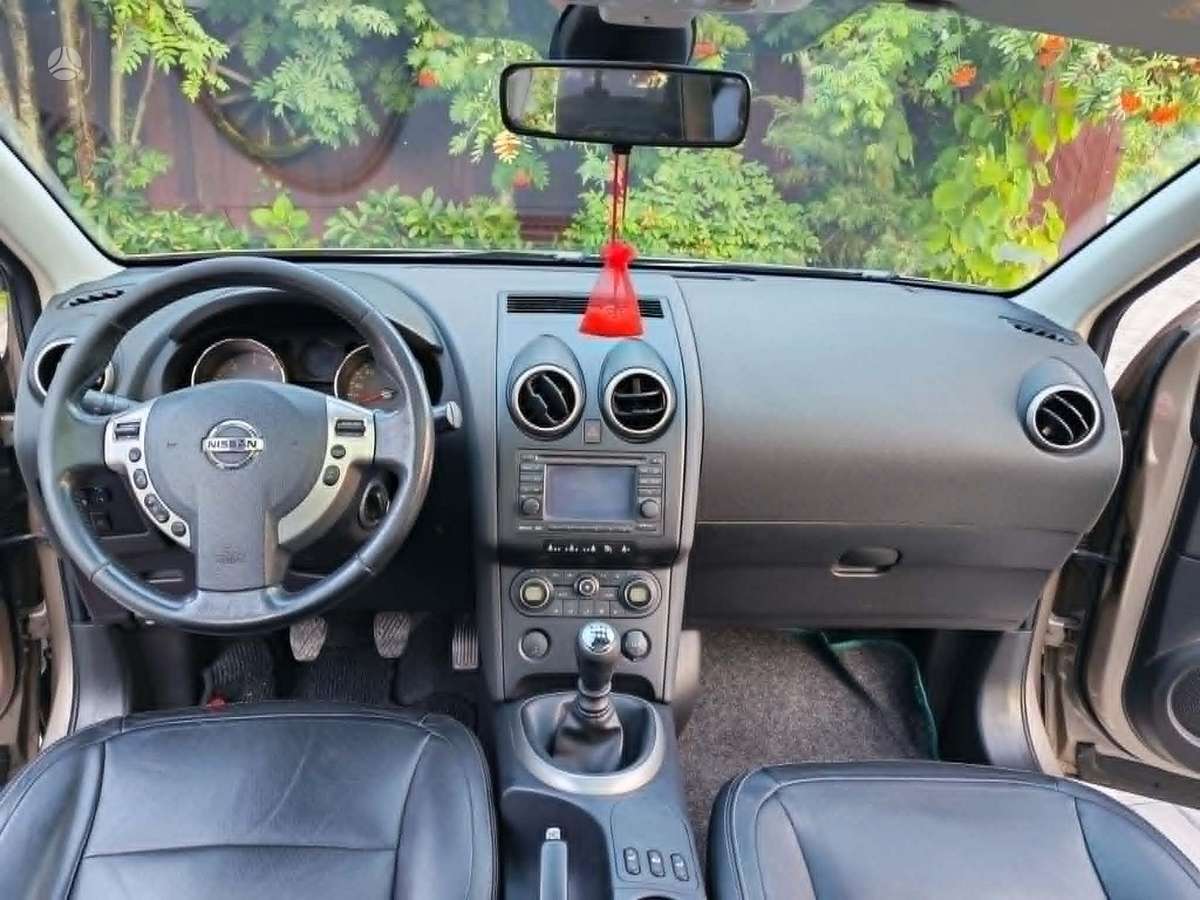 Nissan Qashqai+2 2010 — photo 15