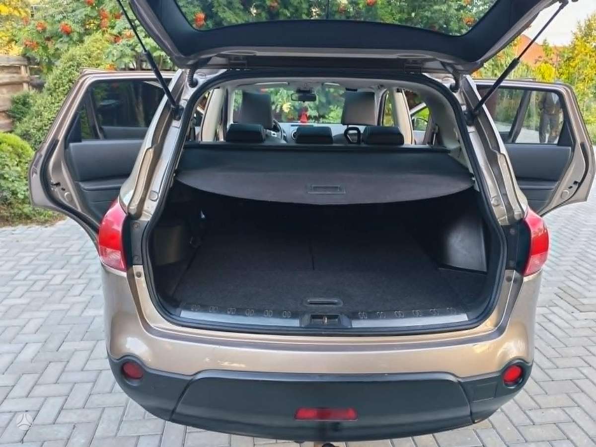 Nissan Qashqai+2 2010 — photo 6